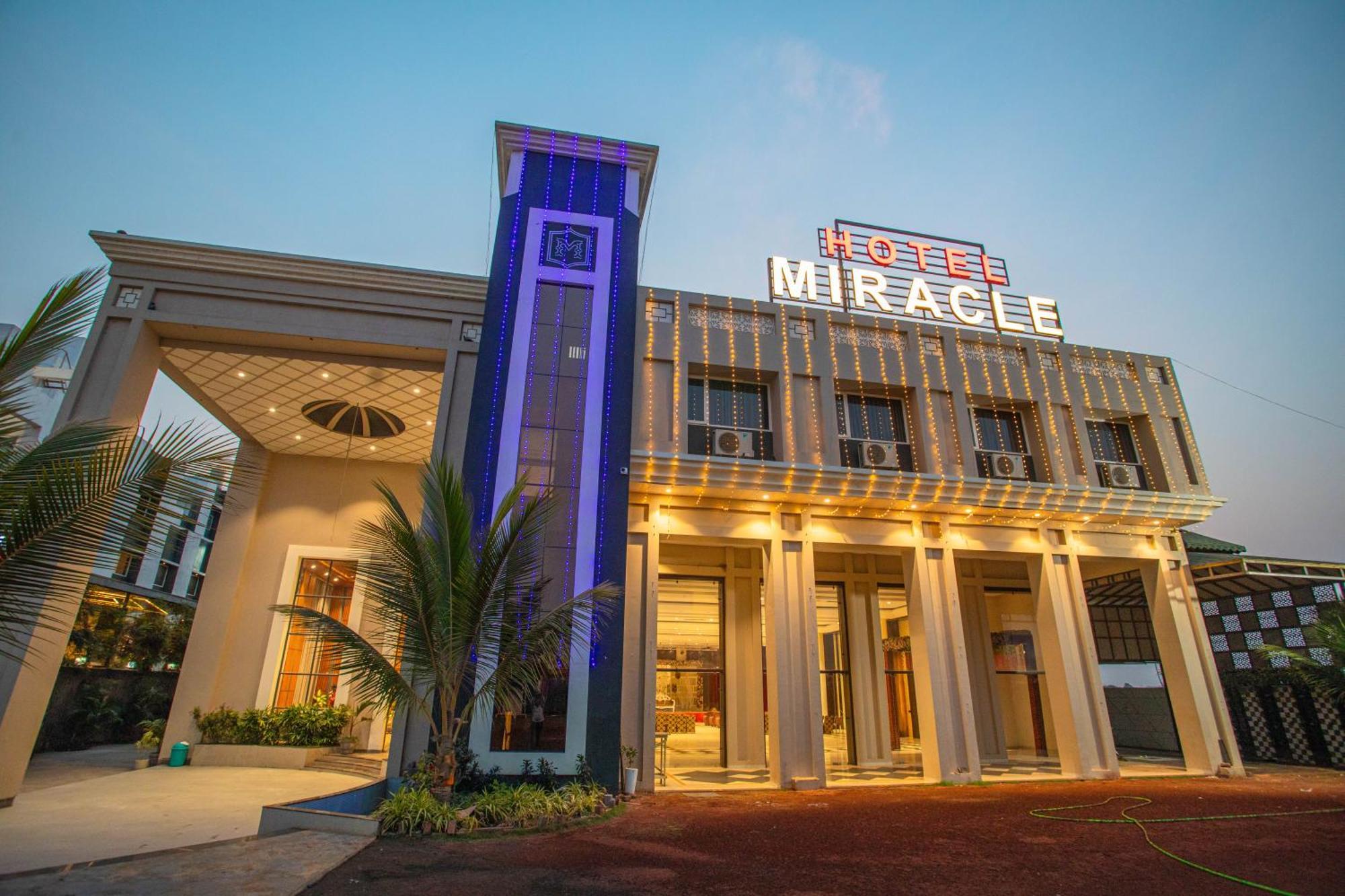 Hotel Miracle 2Km From Mahakal Temple Ujjain Luaran gambar