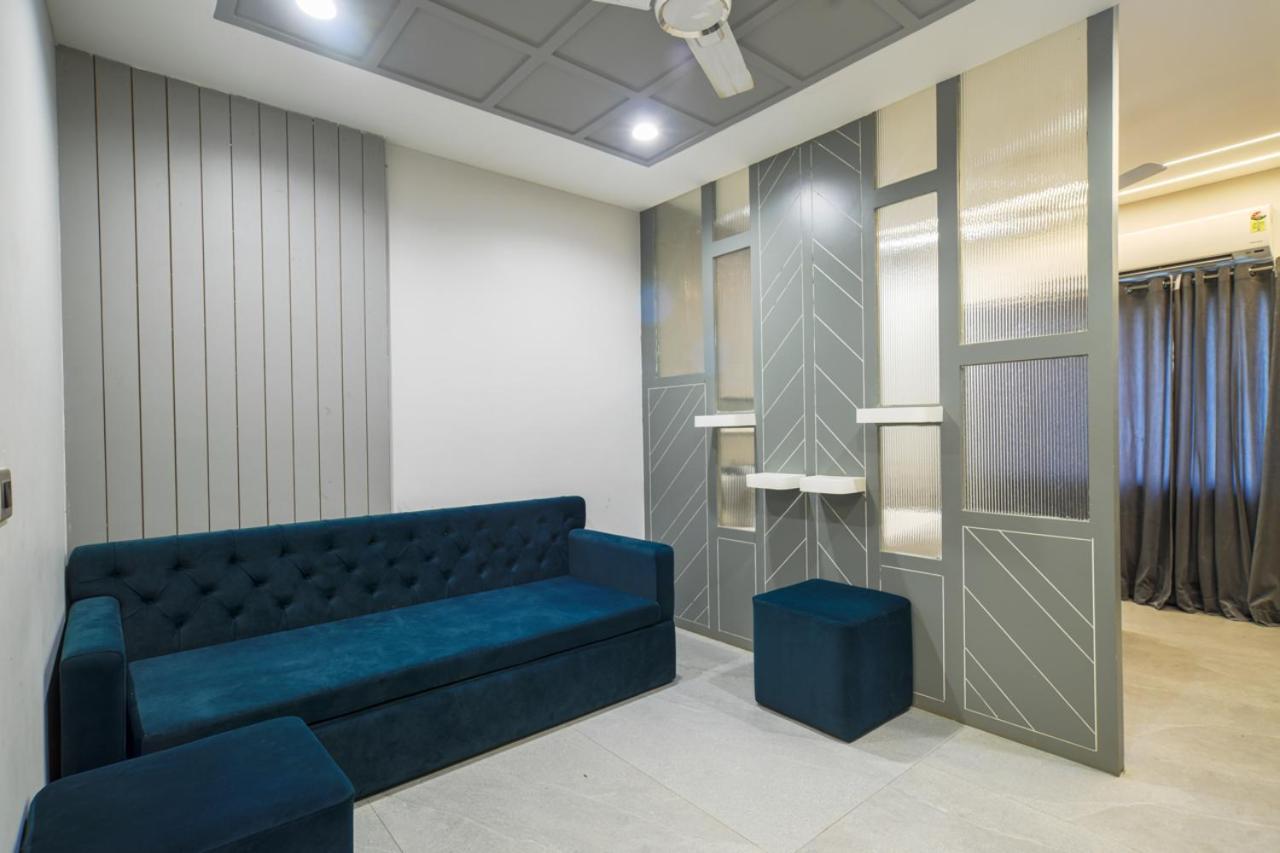 Hotel Miracle 2Km From Mahakal Temple Ujjain Luaran gambar