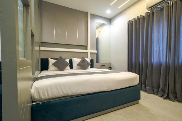 Hotel Miracle 2Km From Mahakal Temple Ujjain Luaran gambar