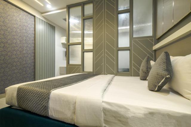 Hotel Miracle 2Km From Mahakal Temple Ujjain Luaran gambar