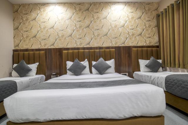 Hotel Miracle 2Km From Mahakal Temple Ujjain Luaran gambar