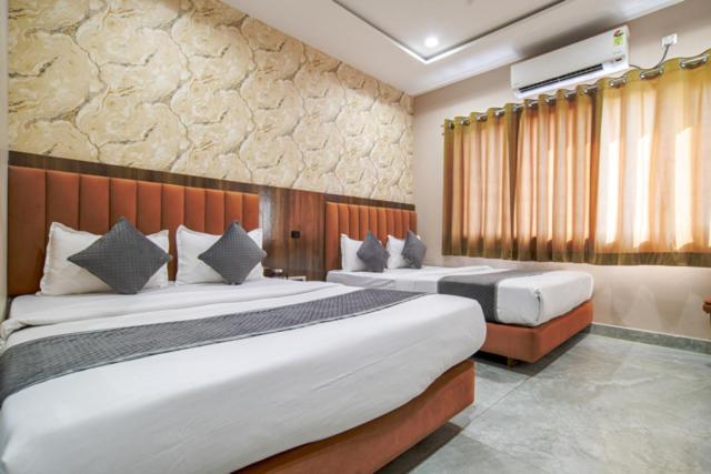 Hotel Miracle 2Km From Mahakal Temple Ujjain Luaran gambar