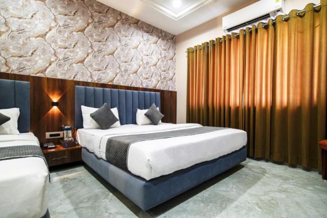 Hotel Miracle 2Km From Mahakal Temple Ujjain Luaran gambar